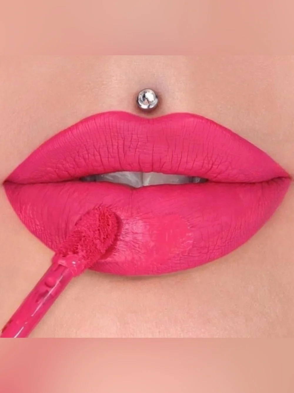 Rare Jeffree Star Velour Liquid Lipstick in Yes Ma’am